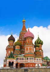 Fototapeta na wymiar St Basils Cathedral na Placu Czerwonym w Moskwie.