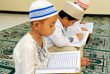 Muslim Kids Reading Koran