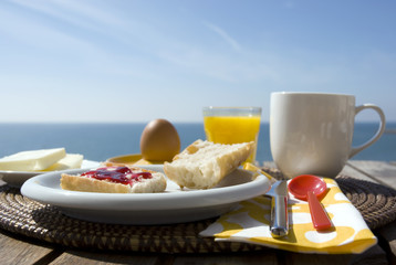 Frühstück am Meer