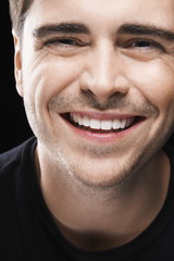 Obraz premium young man smiling