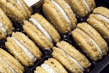 Macarons crémeux au sésame