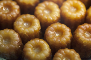 Petits cannelés de Bordeaux