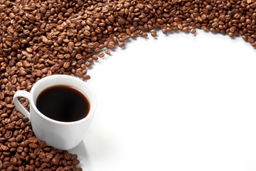Cup with coffee, costing on coffee grain