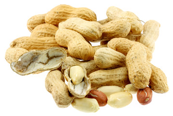 cacahuètes fond blanc