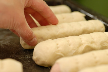 sausage in pastry, to prepare, hand