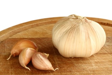 Garlic on cutting board