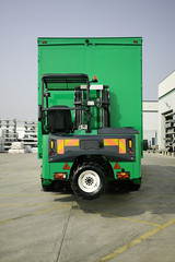 Naklejka premium Moffett Truck Mounted Forklift
