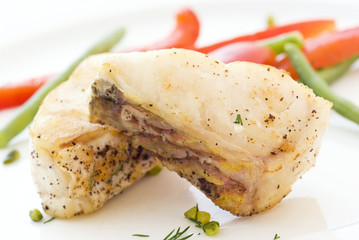 Papageienfisch mit Gemüse