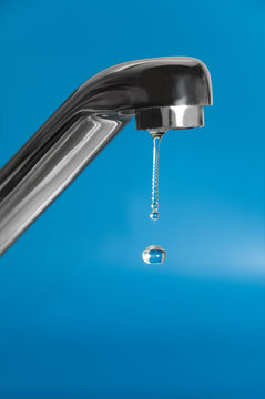 Dripping kitchen faucet