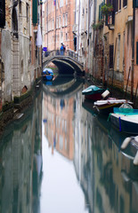 Fototapeta premium venice - canal and little bridge