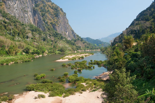 Fluss Nam Ou bei Nong Khiao in Laos