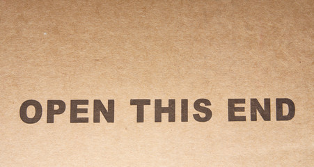 Cardboard box symbols - open this end