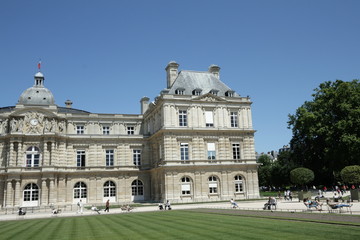 Fototapeta na wymiar Palais du luxembourg
