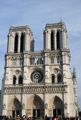 Fototapeta na wymiar La cathédrale Notre-Dame à Paris