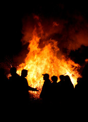 People at a bonfire - 21472345