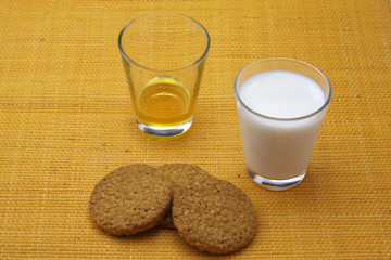 lette miele e biscotti