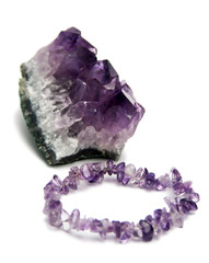 Am&eacute;thyste du Br&eacute;sil et bracelet en am&eacute;thyste