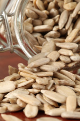 Husked sunflower seeds