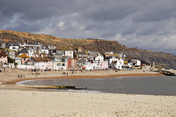 Fototapeta na wymiar English Seaside resort of Lyme Regis in Dorset