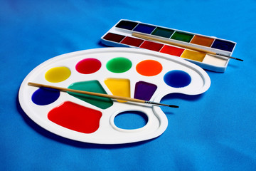 paints palette and brush for drawing