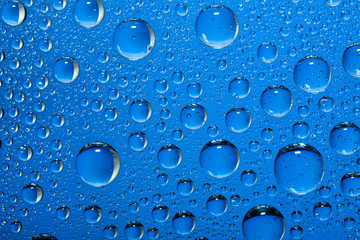 Water bubbles on blue