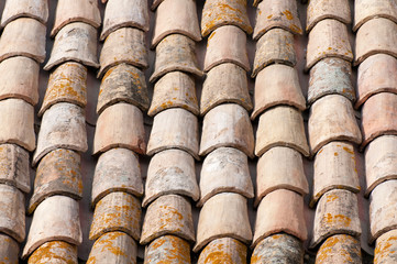 Tuiles Romanes
