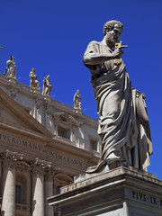 saint peter holding the key to heaven