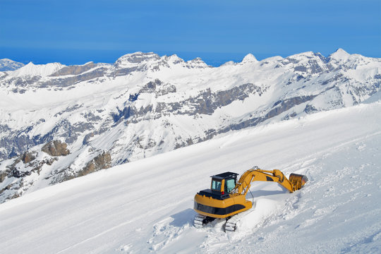 Bagger in 3000m H&ouml;he