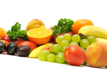 Obraz na płótnie Canvas fresh fruits and vegetables