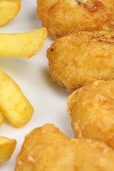 Nuggets mit Pommes