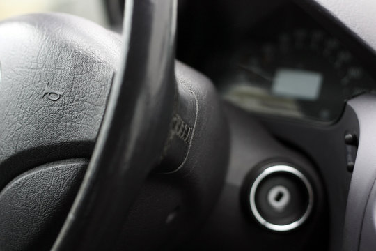 klaxon sur la voiture