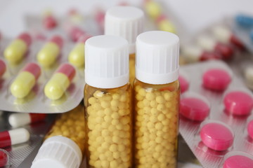 Chemie vs. Homöopathie
