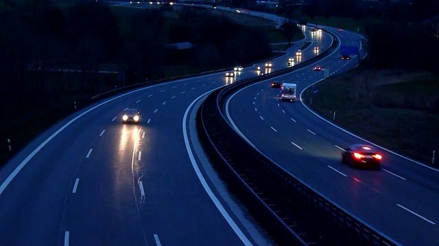 Autobahn am Abend - Video - Motorway in the Evening