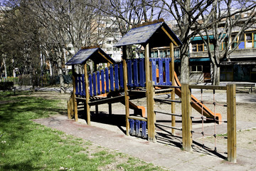 Fototapeta na wymiar fun structure in town park