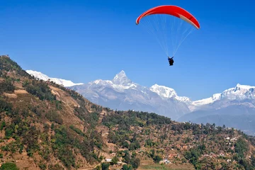 Cercles muraux Népal Parapente himalayen