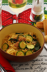 Trenette al tonno e zucchine - Primi piatti