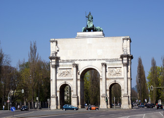 Das Siegestor in München