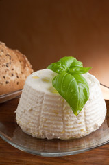ricotta with basil and bread