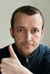 Obraz premium homme heureux