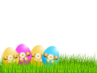 Wiese mit Ostereiern