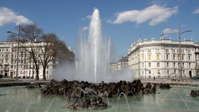 Hochstrahlbrunnen am Schwarzenbergplatz in Wien