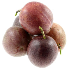 fruits de la passion, Passiflora edulis, fond blanc
