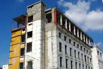 Immeuble en cours de d&eacute;construction