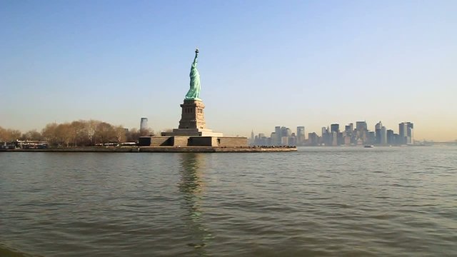 Statue de la Libert&eacute; avec Manhattan skyline