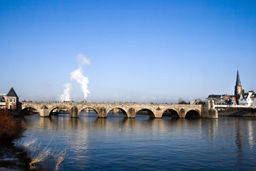 Fototapeta premium Historic bridge over the river