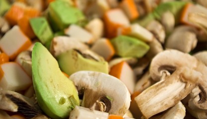 Entrée: avocat,surimi,champignons de paris.