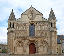 Fototapeta na wymiar Notre-Dame-la-Grande w Poitiers (Vienne)