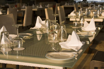 Glasses on the table in a restaurant