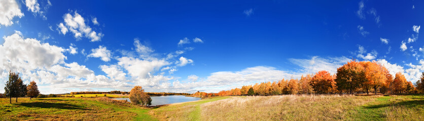 Fototapeta premium Autumn landscape