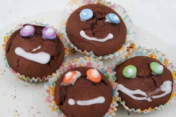 4 Muffins